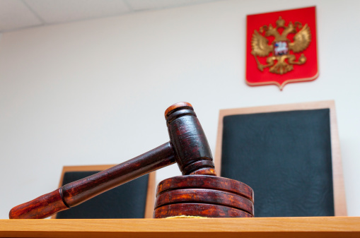 У 825 злостных неплательщиков из Марфина долги за коммуналку взыщут через суд