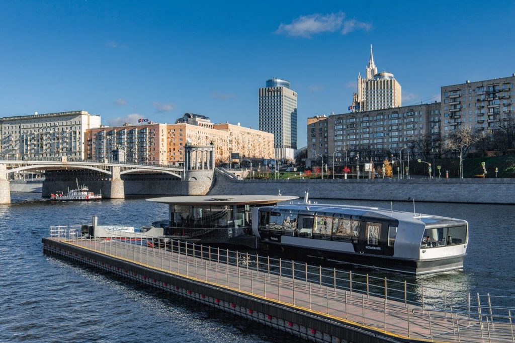 Собянин: За две недели новые электросуда перевезли по Москве-реке более 22 тыс. пассажиров